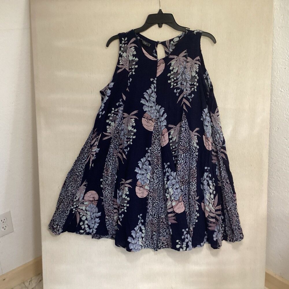vintage nostalgia dress sz S floral swing dress navy